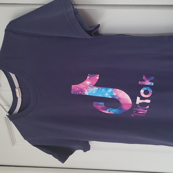 TIK TOK T shirt (kids 7-9y) - Picture 4 of 6